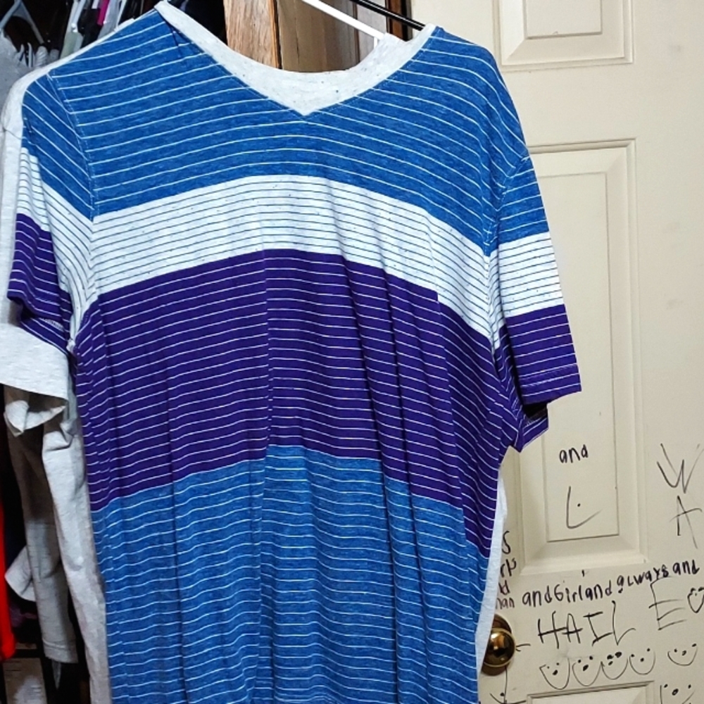 Op multi colored men's Large shirt